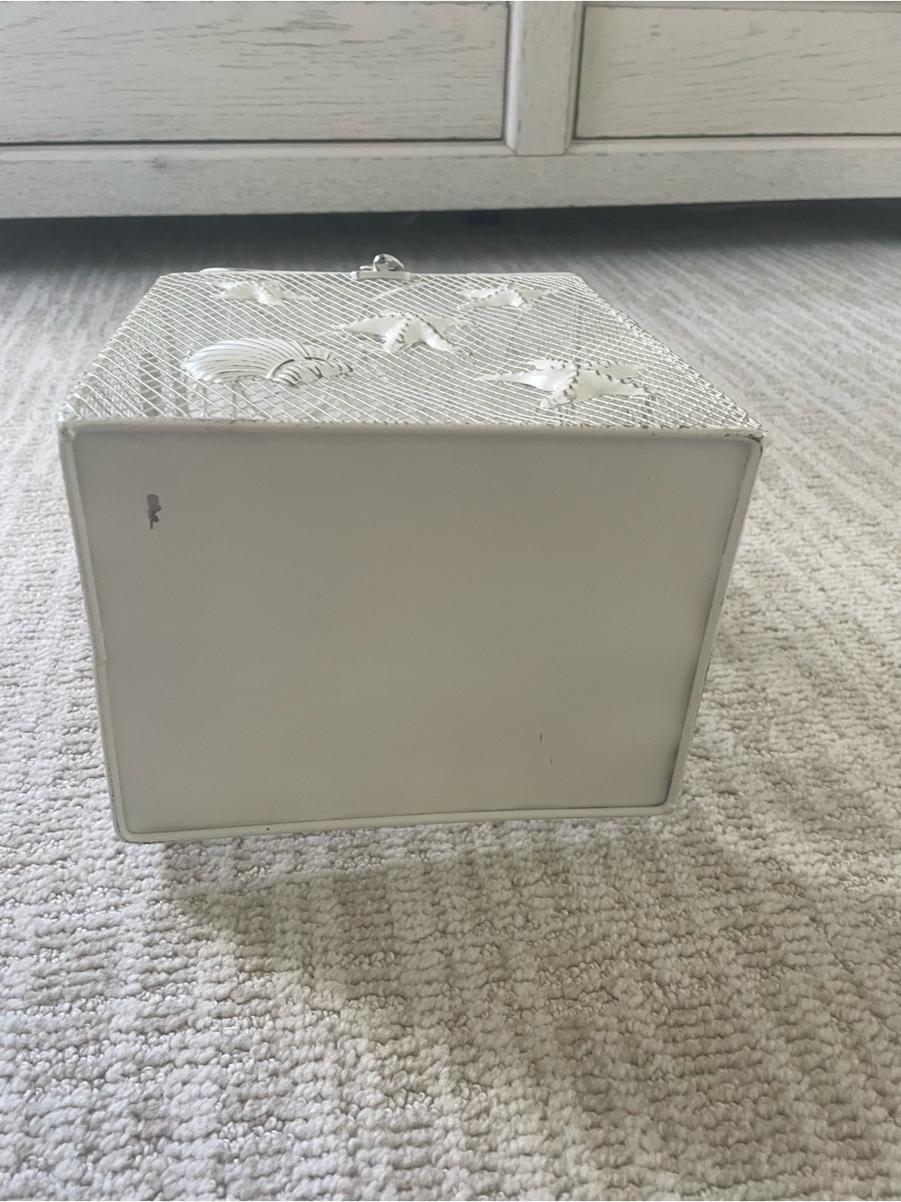 White Coastal Decorative Metal Box with Starfish & Shell Details - Picture 9 of 14